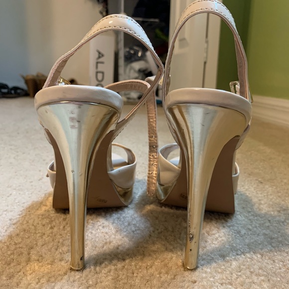 Heels - Picture 4 of 4